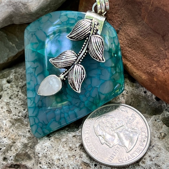 Genuine Dragon vein agate & moonstone pendant (A-1) - Picture 4 of 4